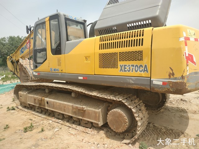 徐工 XE370CA 挖掘机